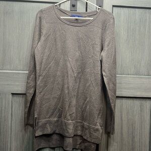 Apt9 sweater. Size M.